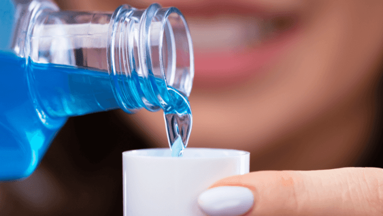 Bleeding Gums? Discover the Healing Power of Mouthwash for Gingivitis and Periodontitis