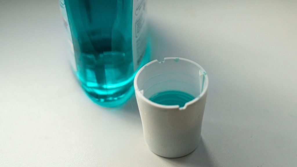 Mouthwash benefits for gingivitis and periodontitis relief.