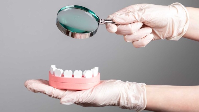 How Efficient is Periodontal Cleaning for Swift Teeth Whitening in an In-Office Session?